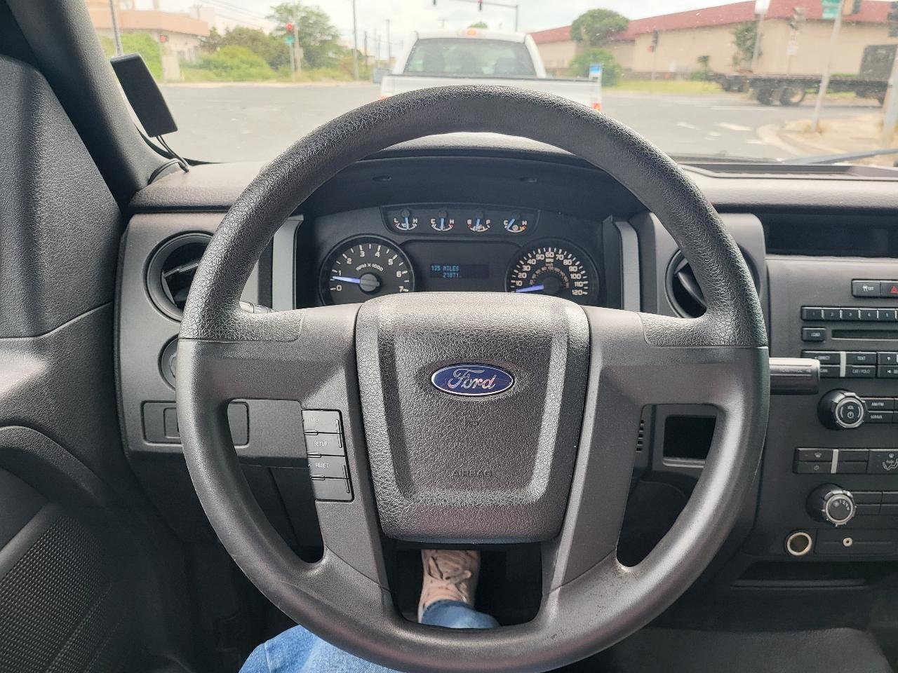 Ford F-150 photo 6
