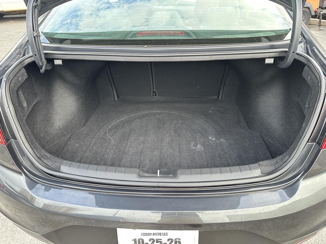 Hyundai Elantra photo 19
