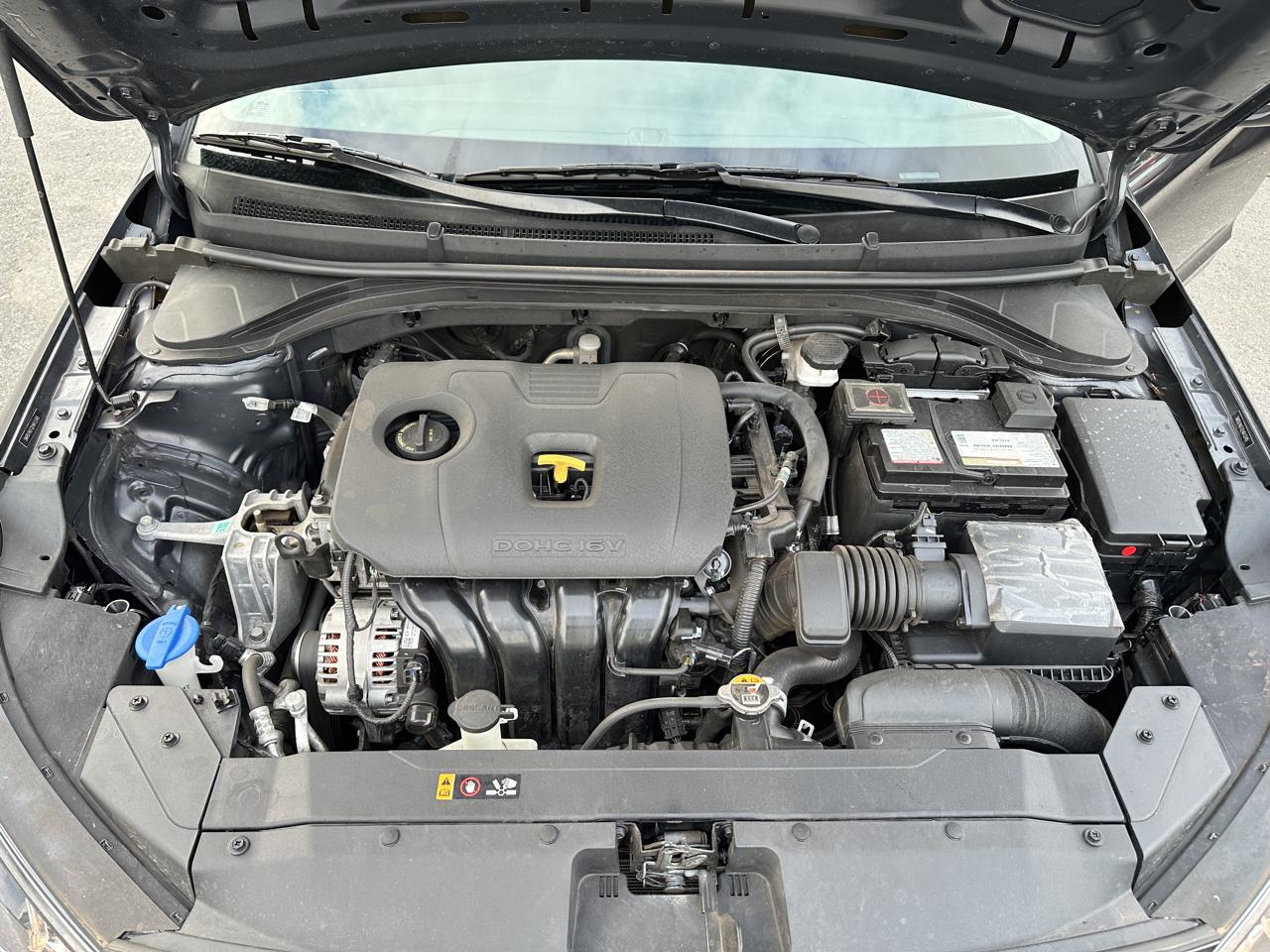 Hyundai Elantra photo 21