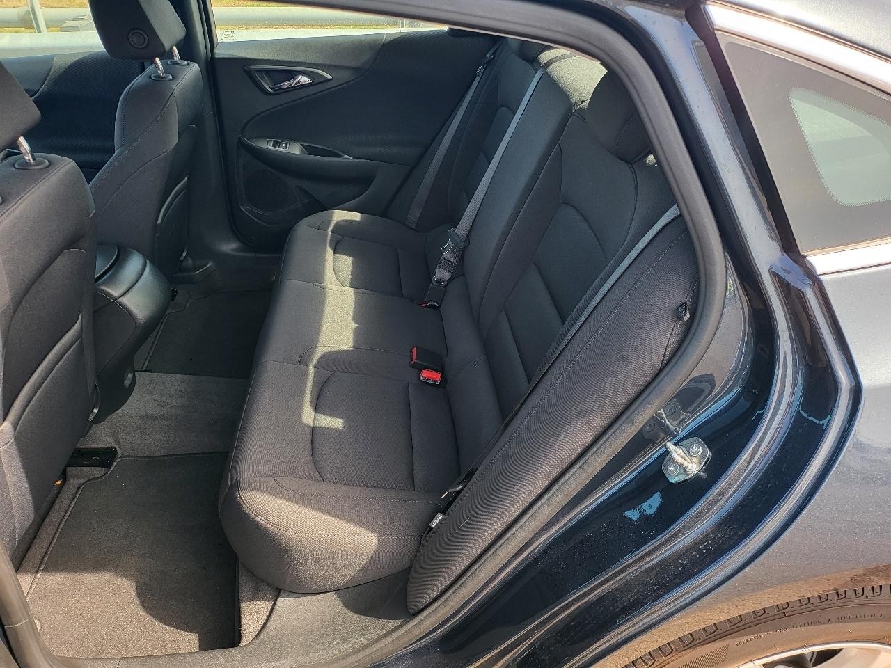 Chevrolet Malibu photo 18