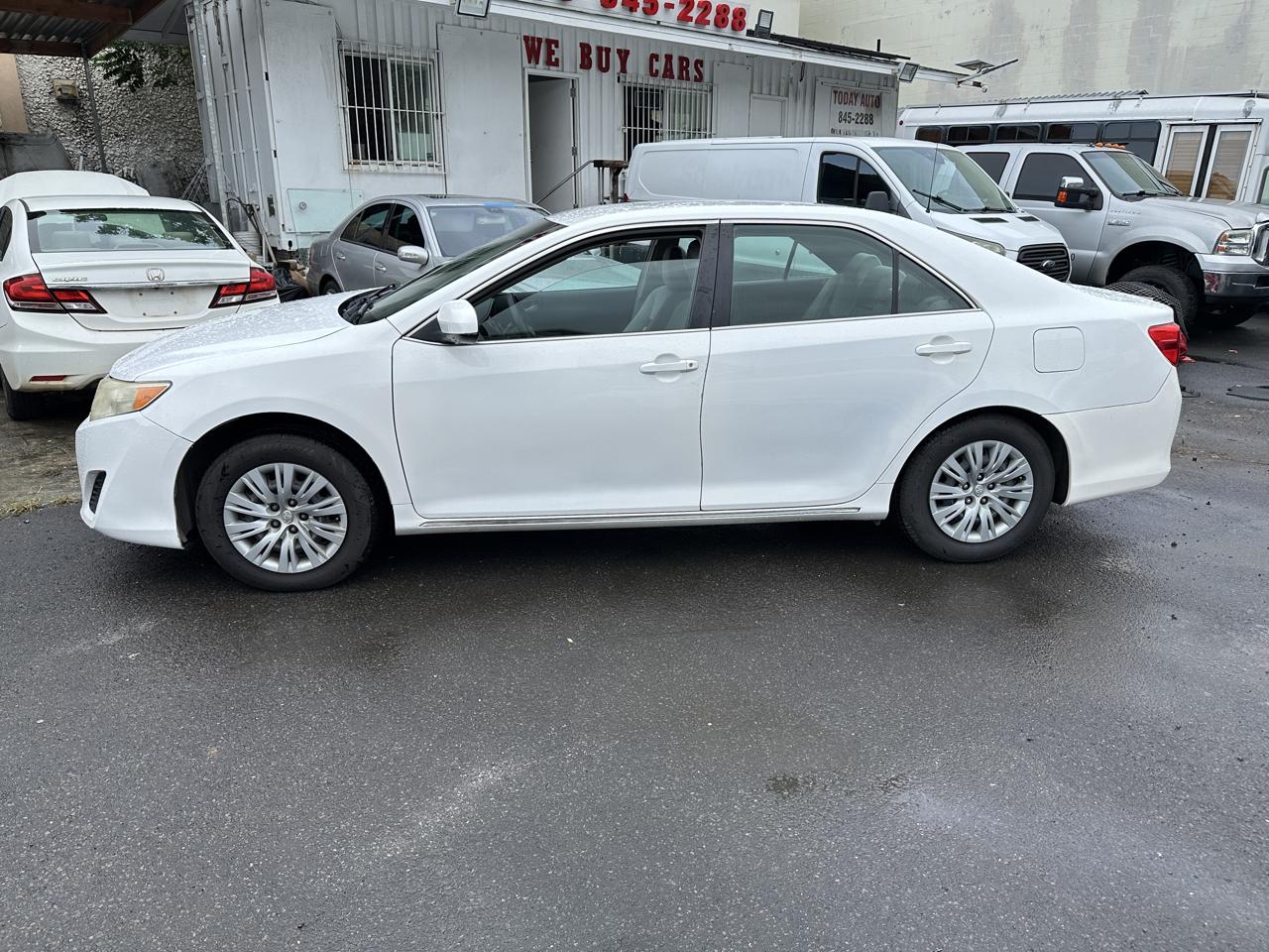Toyota Camry 2014.5 4dr Sdn I4 Auto SE Sport (Natl) 2014