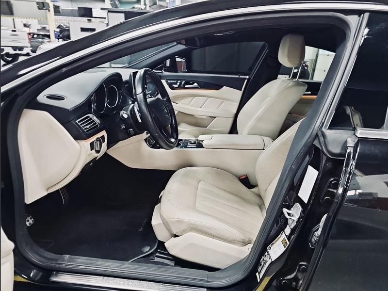 Mercedes-Benz CLS-Class CLS550 4MATIC 2016