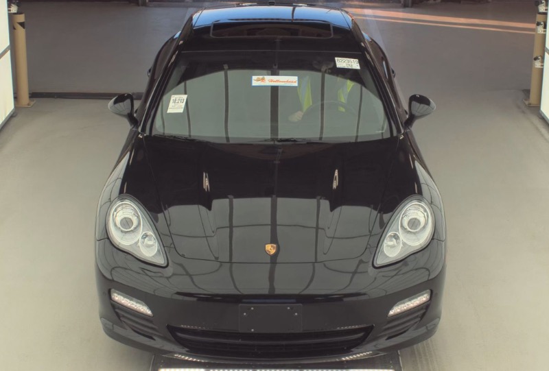 Porsche Panamera 4 2011