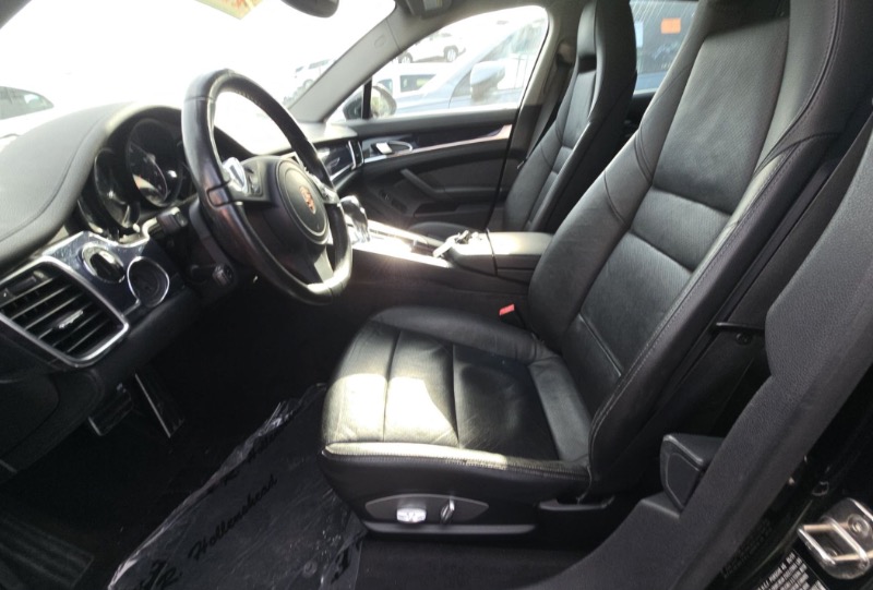 Porsche Panamera 4 2011