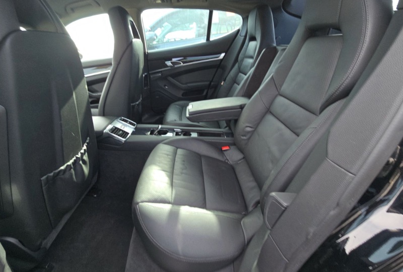 Porsche Panamera 4 2011