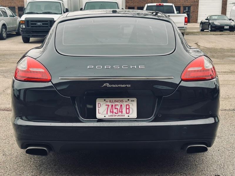 Porsche Panamera 4 2011