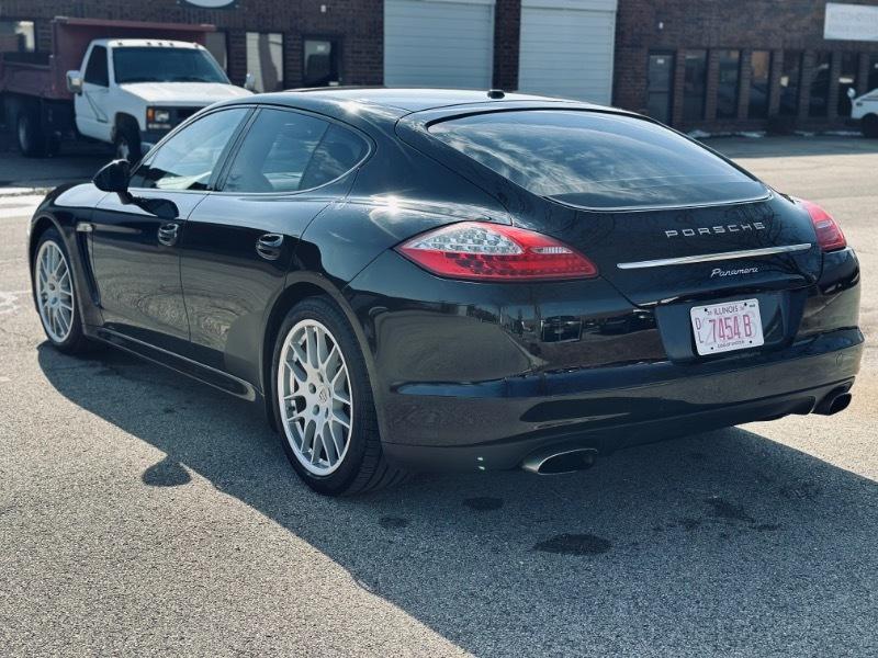 Porsche Panamera 4 2011