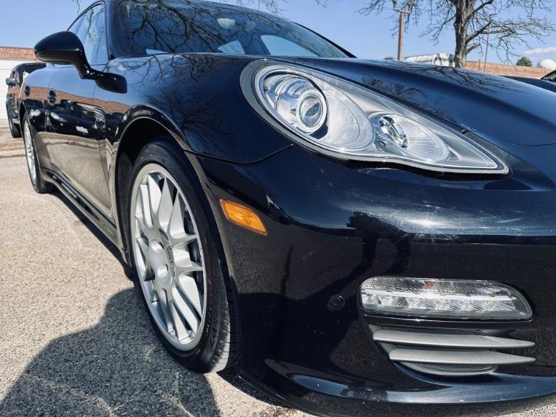 Porsche Panamera 4 2011