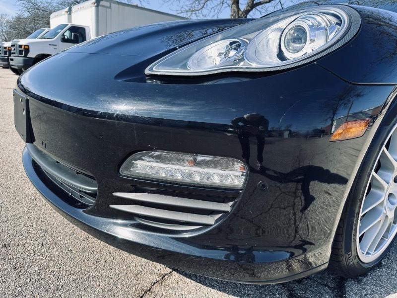 Porsche Panamera 4 2011