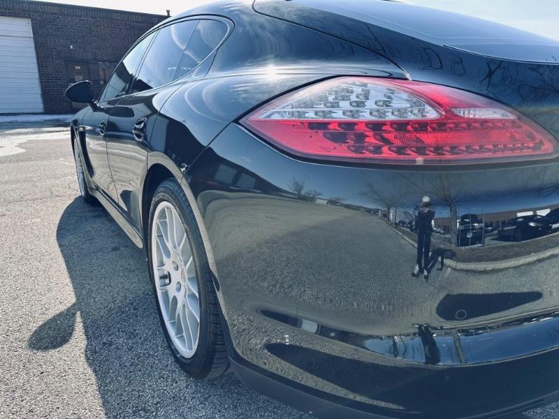 Porsche Panamera 4 2011