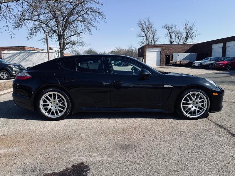 Porsche Panamera 4 2011