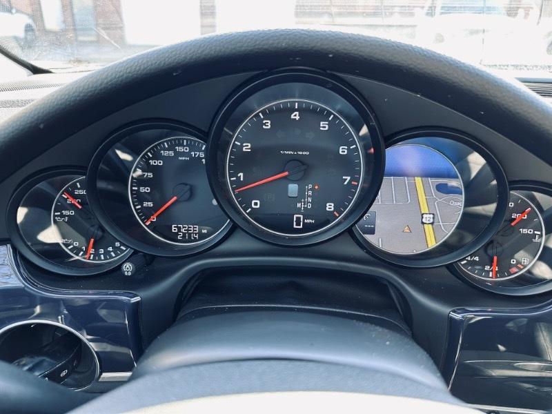 Porsche Panamera 4 2011