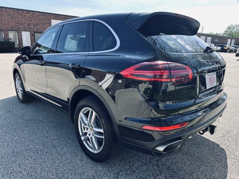 Porsche Cayenne Base 2016