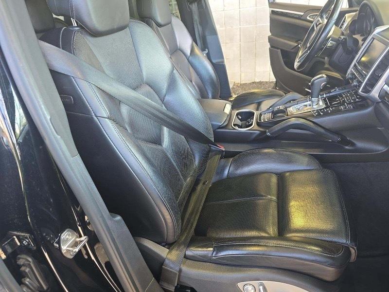 Porsche Cayenne Base 2016