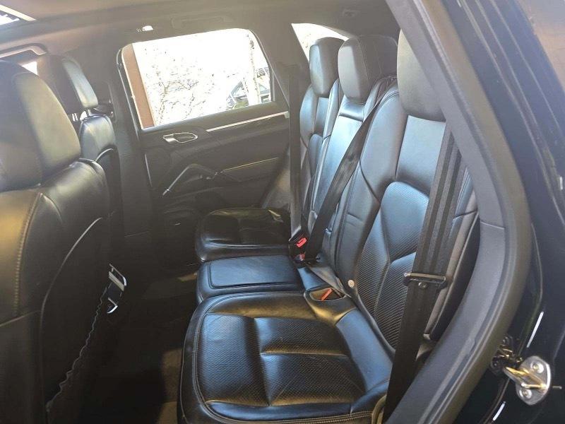 Porsche Cayenne Base 2016