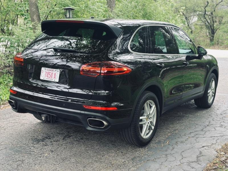 Porsche Cayenne Base 2016