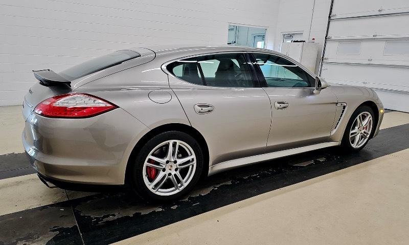 Porsche Panamera Turbo 2010