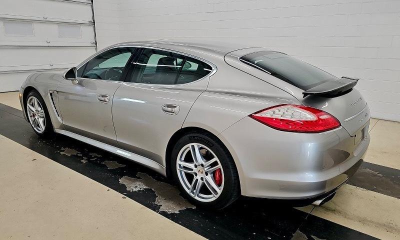 Porsche Panamera Turbo 2010