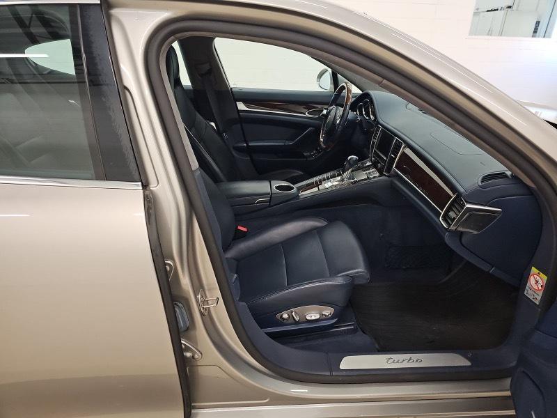 Porsche Panamera Turbo 2010