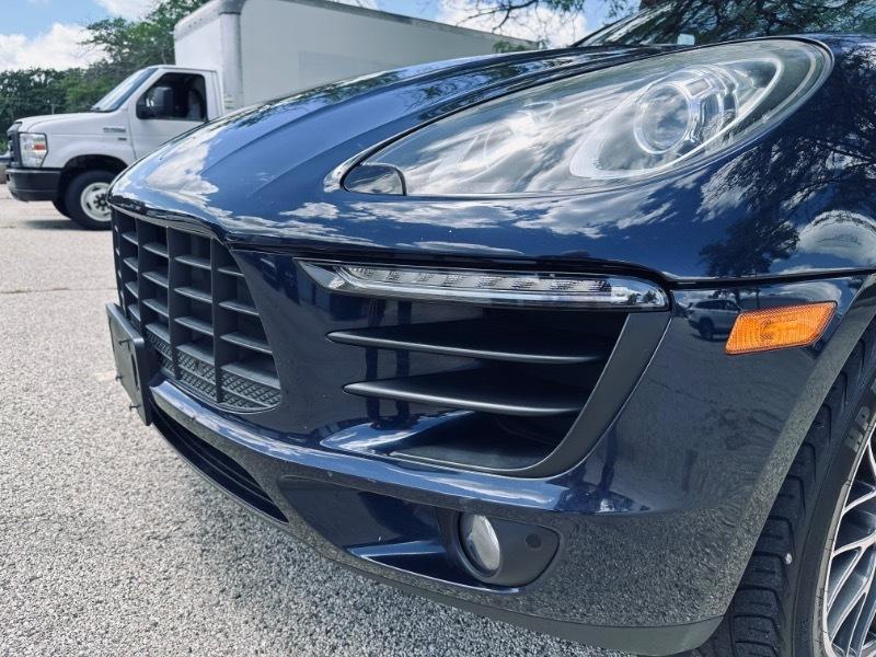 Porsche Macan  2018