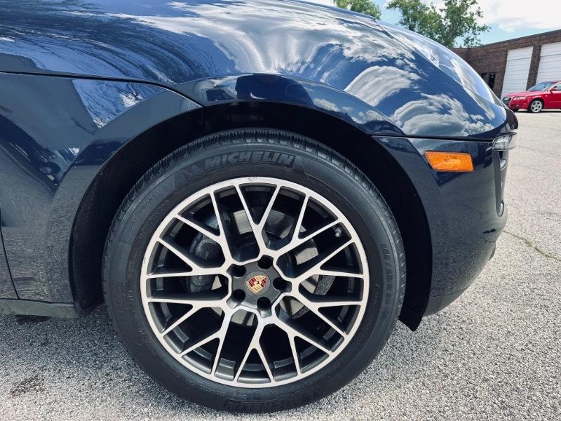 Porsche Macan  2018