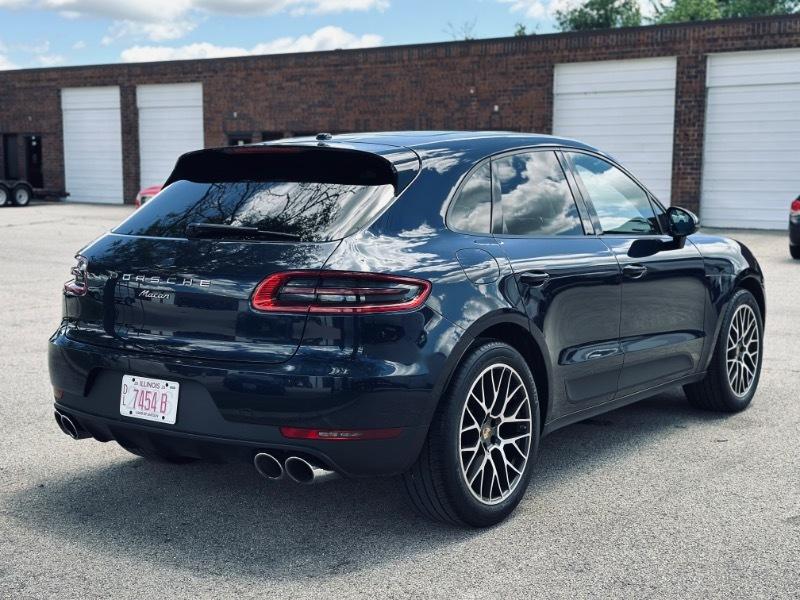 Porsche Macan  2018