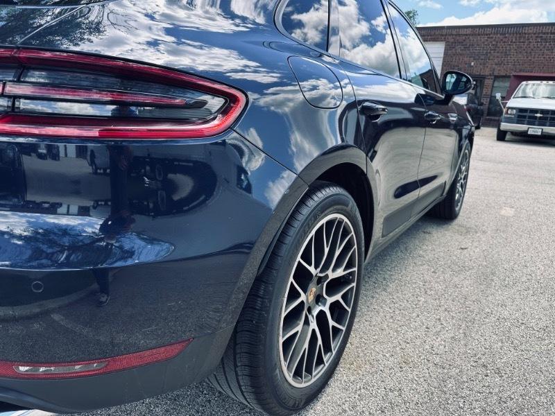 Porsche Macan  2018