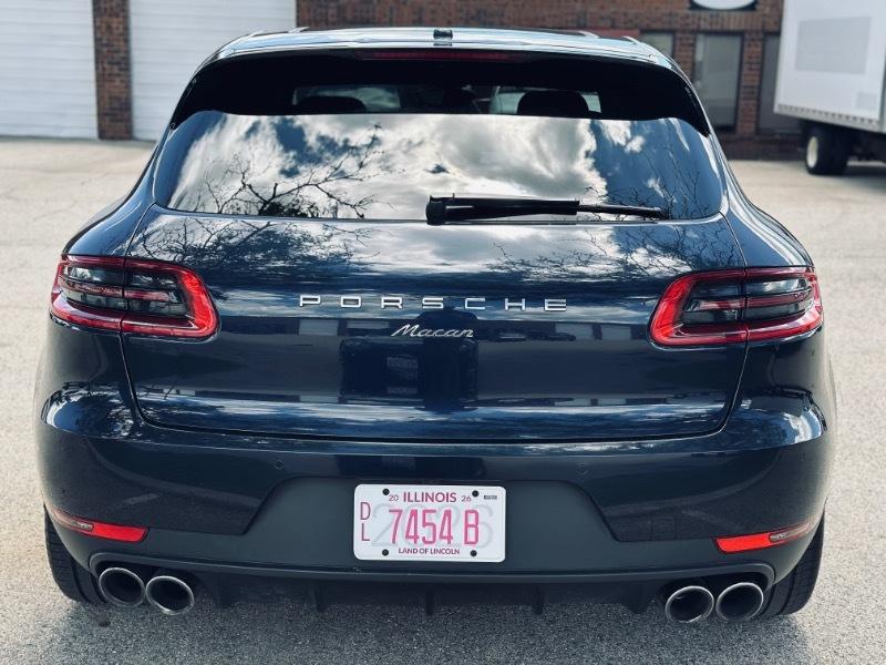 Porsche Macan  2018