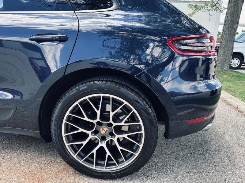 Porsche Macan  2018