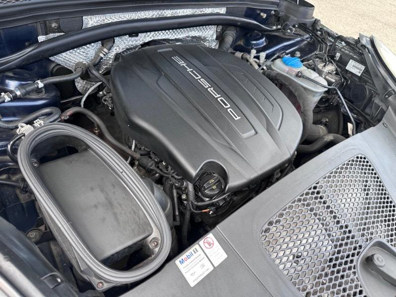 Porsche Macan  2018