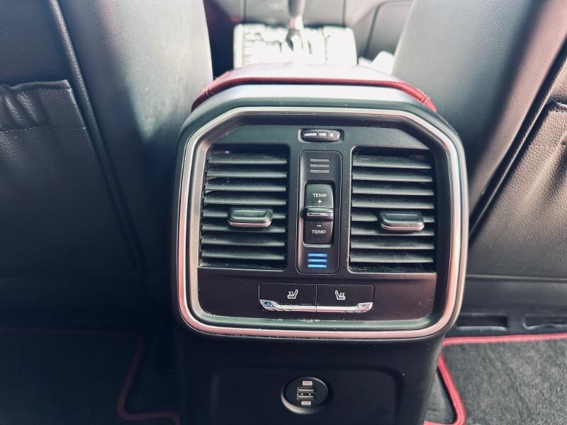 Porsche Macan  2018