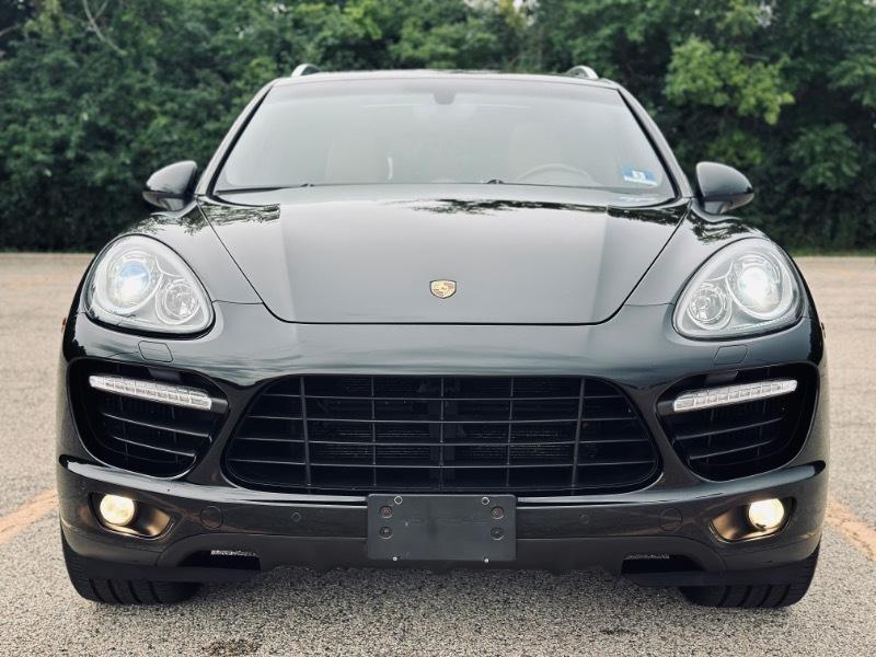 Porsche Cayenne Turbo 2011