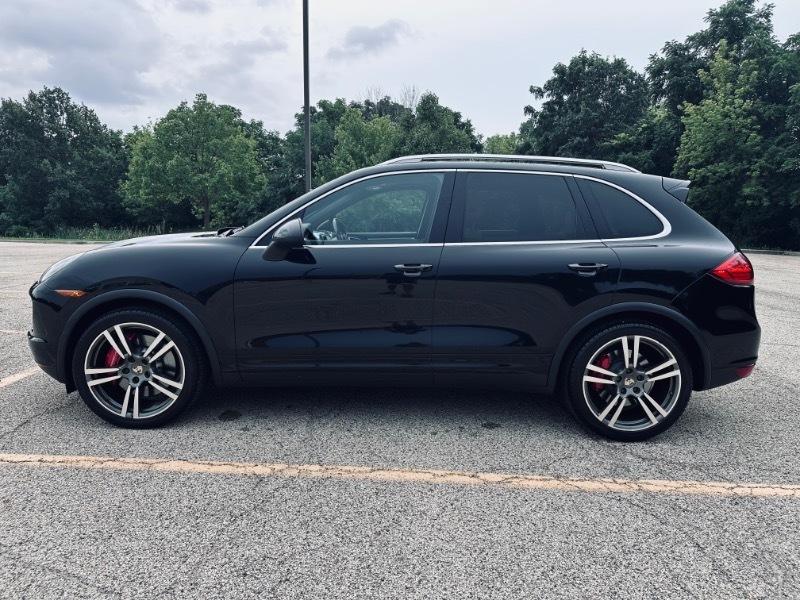 Porsche Cayenne Turbo 2011