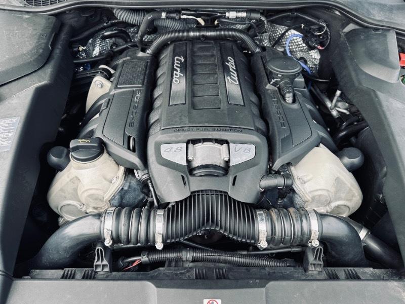Porsche Cayenne Turbo 2011