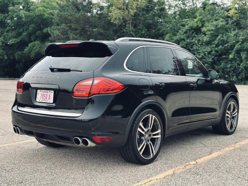 Porsche Cayenne Turbo 2011