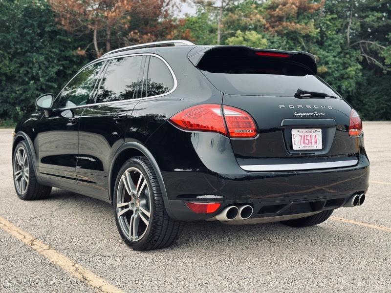Porsche Cayenne Turbo 2011