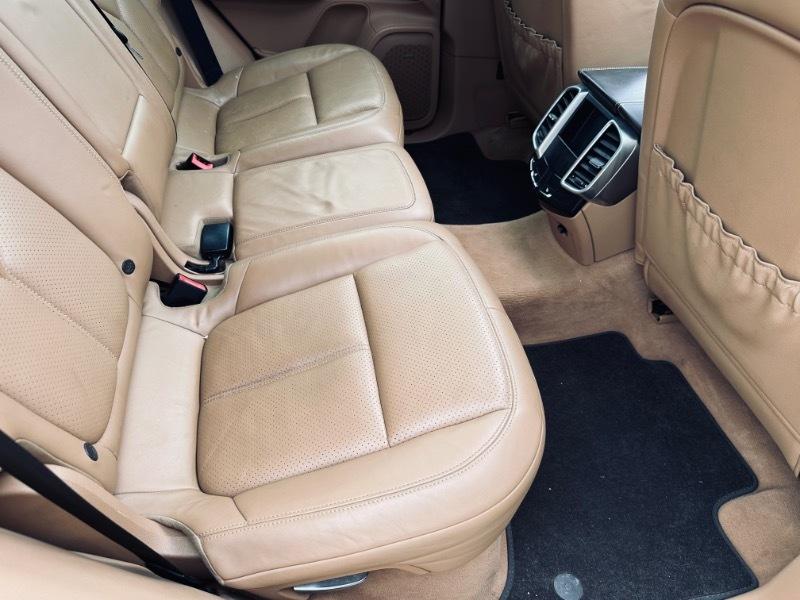 Porsche Cayenne Turbo 2011