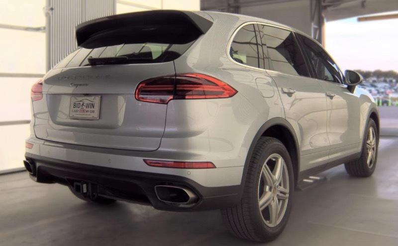 Porsche Cayenne Base 2016