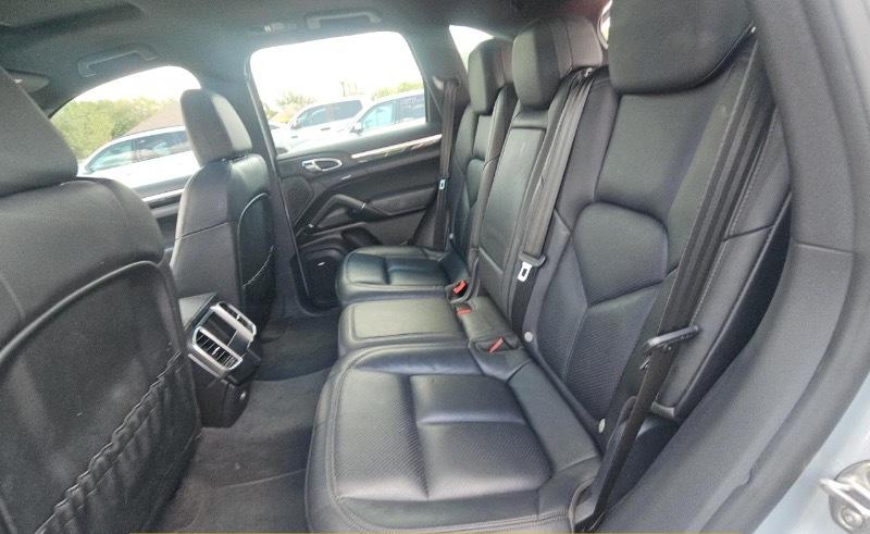Porsche Cayenne Base 2016