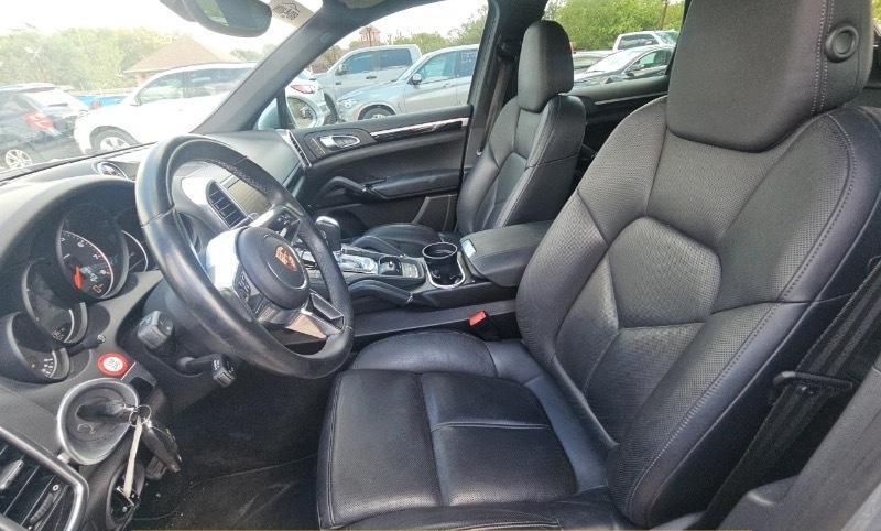 Porsche Cayenne Base 2016