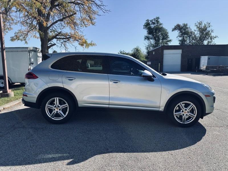 Porsche Cayenne Base 2016