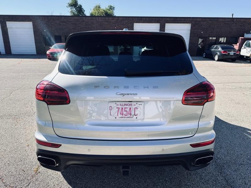 Porsche Cayenne Base 2016