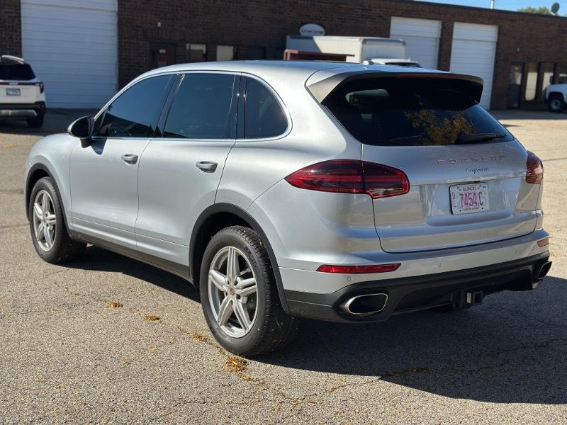 Porsche Cayenne Base 2016