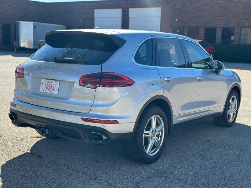 Porsche Cayenne Base 2016