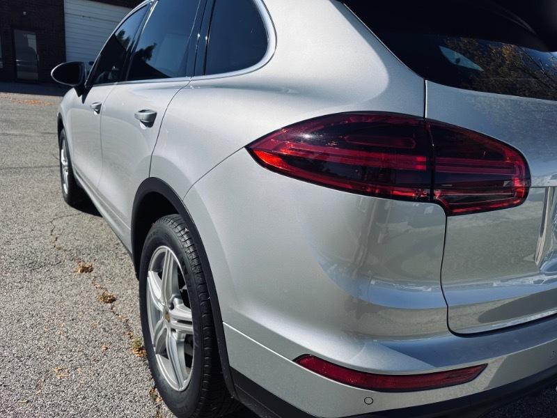 Porsche Cayenne Base 2016