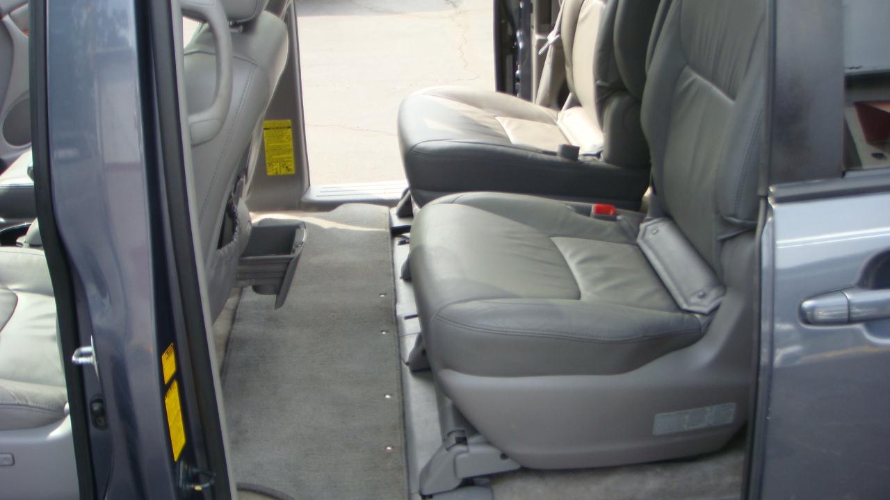 Toyota Sienna XLE 2010