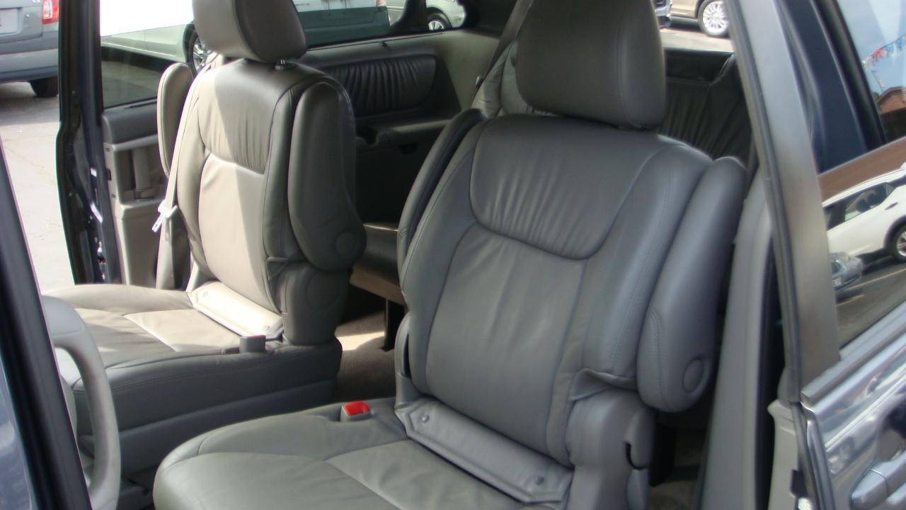 Toyota Sienna XLE 2010