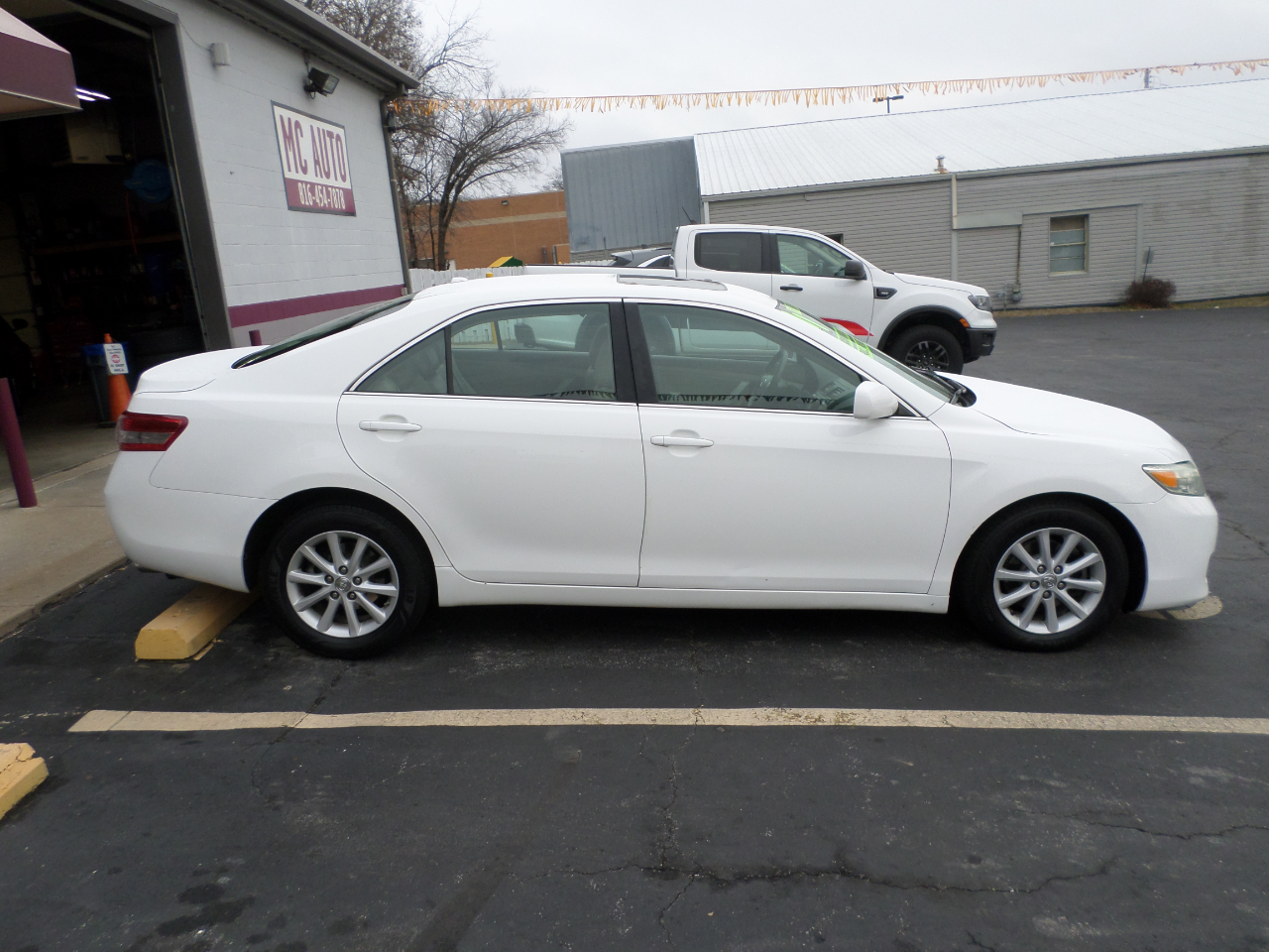 Toyota Camry XLE 2011
