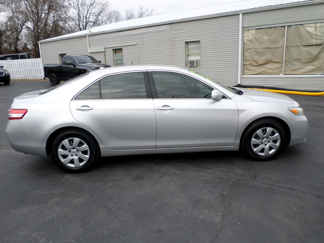 Toyota Camry LE 4D Sedan 2011
