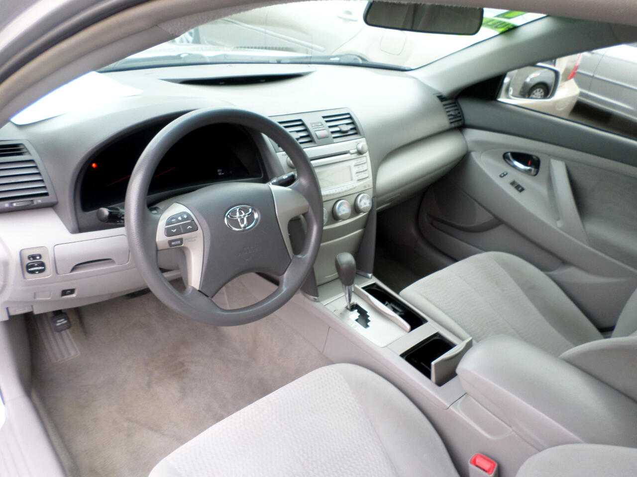 Toyota Camry LE 4D Sedan 2011